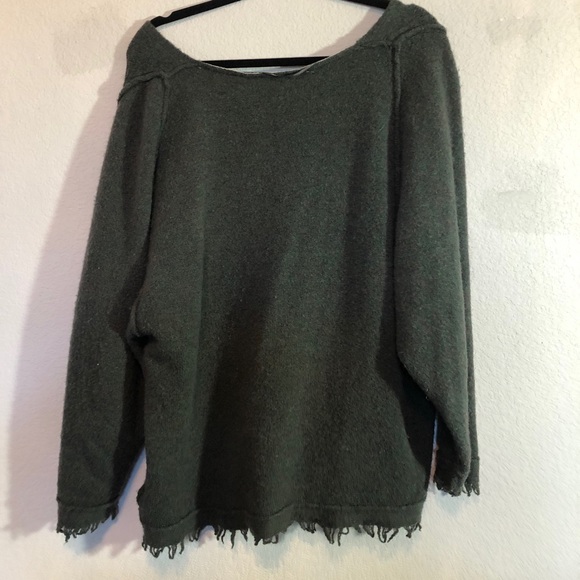 Free People Sweater, EUC V-Neck Oversized Green - Picture 10 of 10